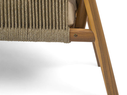Modern Outdoor Woven Lounge Chair With Solid Frame And Cushions