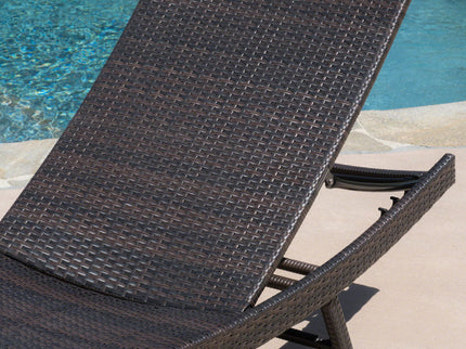 Kauai - Modern Style Wicker Chaise Lounge - Brown Multi