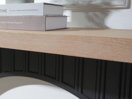 Arch Fluted Table