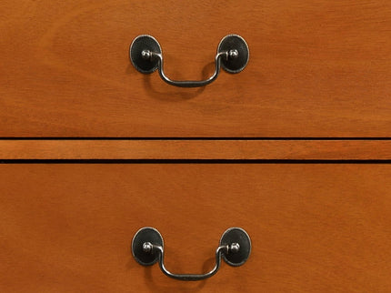 Louis Phillipe - Traditional Style Storage Chest Elegant