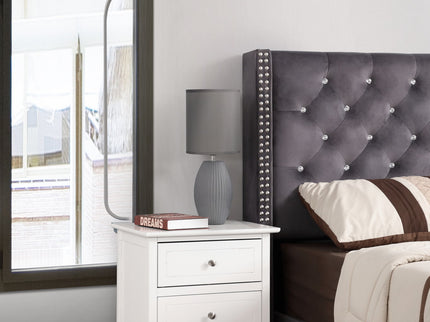 Daniel - 3 Drawer Nightstand