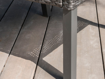 Outdoor Rattan Dining Chair With Straight Legs And Sloped Arms (Sey of 2)