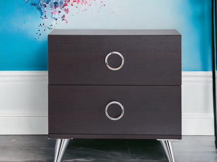 Elms - Accent Table - Espresso