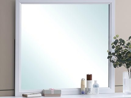 Glasgow - Mirror With Minimalist Design And Low Distortion Glass