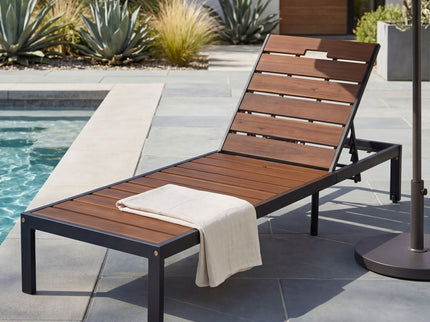 Outdoor Chaise With Adjustable Backrest