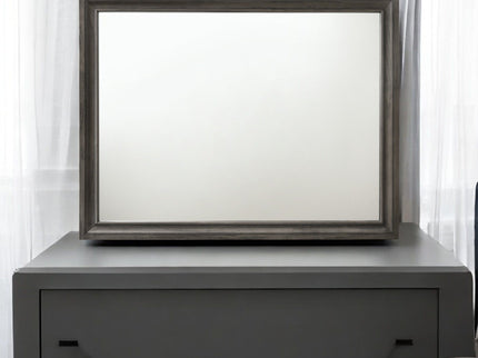 Naima - Minimalist Design Mirror