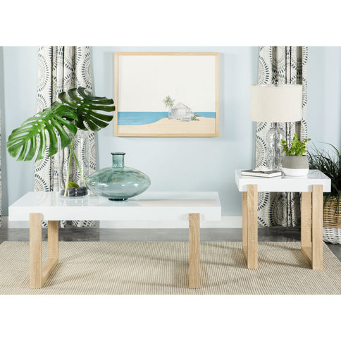 Gwen - Table