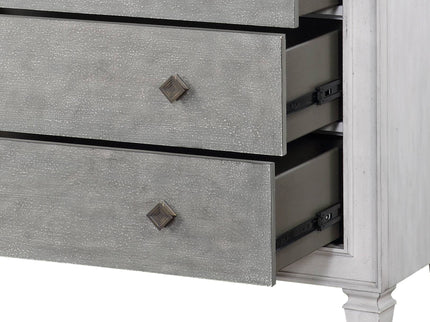 Katia - Weathered Chest - White