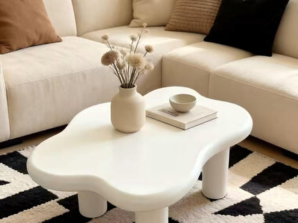 Cloud Shaped Coffee Table With 4 Round Legs