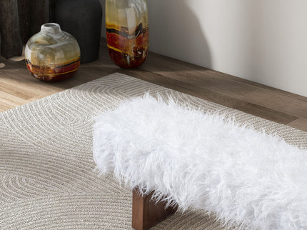 Henley - Fur Bench - White Khaki
