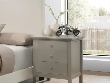 3 Drawer Nightstand & Dove Tailed Drawers