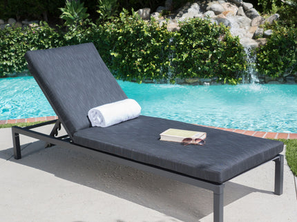 Modern Chaise Lounge With Wate Resistant Fabric Cushions