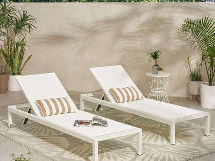 Outdoor Patio Chaise Lounge With 5 Reclining Positions