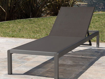 Outdoor Patio Chaise Lounge With 5 Reclining Positions