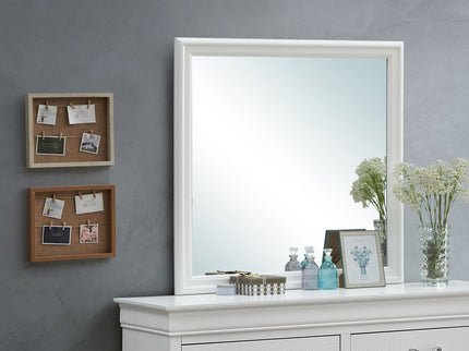 Traditional Wall Mirror For Any Space