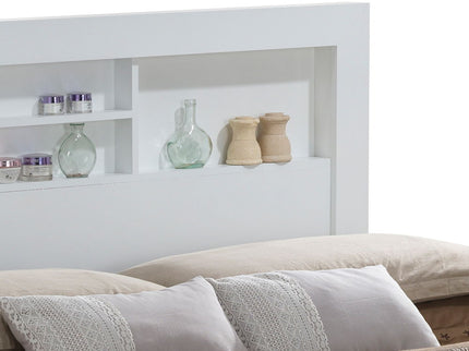 Bed With Transitional Design Stylish