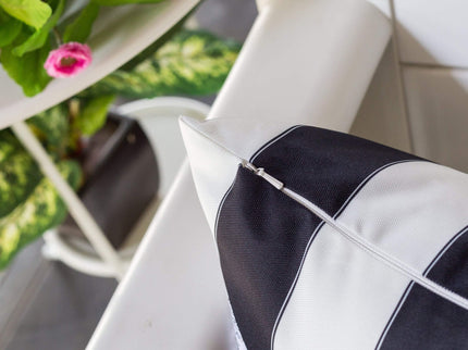 Horizon - Stripe Pillow Outdoor & Indoor - Black