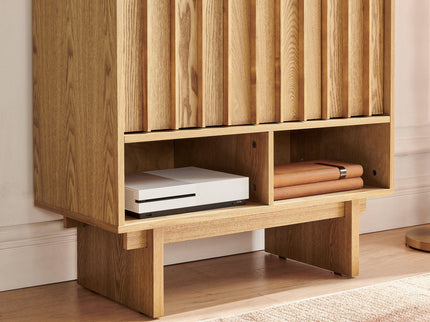 Sideboard Buffet Cabinet With Grille Slat Design With 3 Doors And Adjustable Shelves