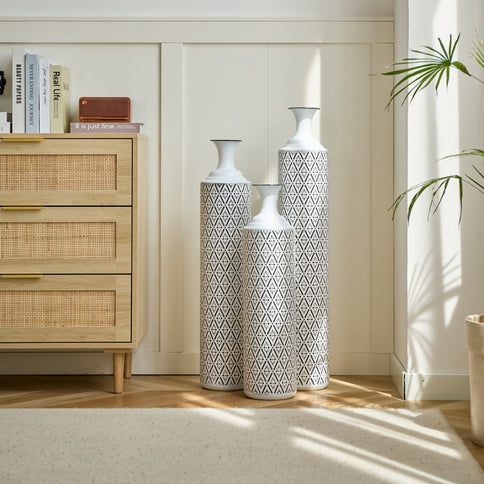 Modern Floor Vase Set Metal Vases With Geometric Pattern, 3 Piece Home Decor Set - White / Black