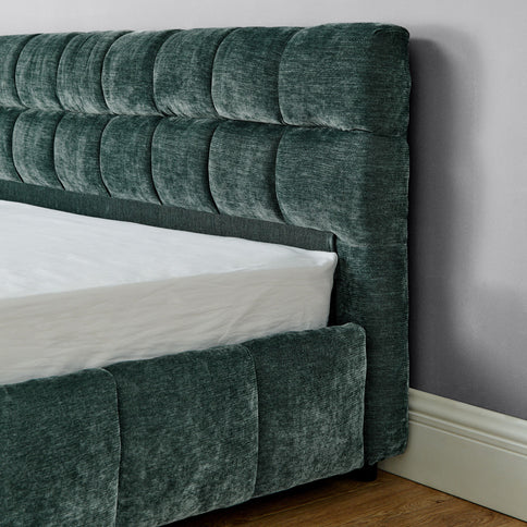 Modern Platform Bed Frame With Thick Fabric