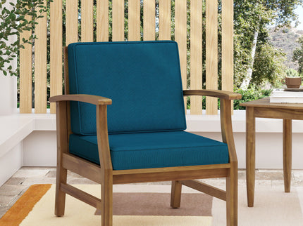 Perla - Contemporary Club Chair With Water Resistant Cushionі