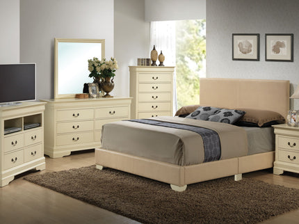 Elegant Platform Bed For Relaxed Spaces