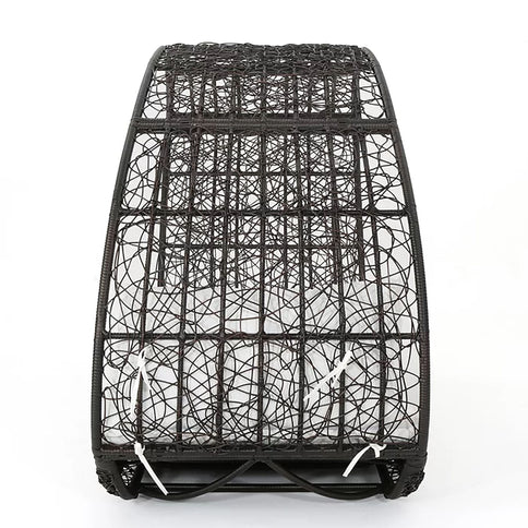 Abigal - Outdoor Wicker Daybed With Cushion
