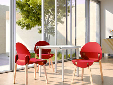 4 Piece Set Of Single Chairs With A Design Combining Modern And Traditional Elements
