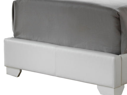 Elegant Platform Bed For Relaxed Spaces