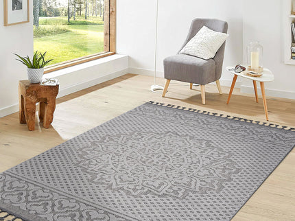 Guros - 8' X 10' Medallion Indoor / Outdoor Area Rug - Gray / White
