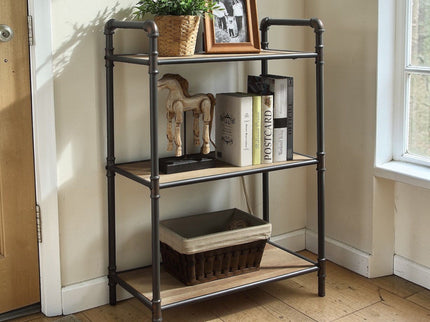 Itzel - Bookshelf