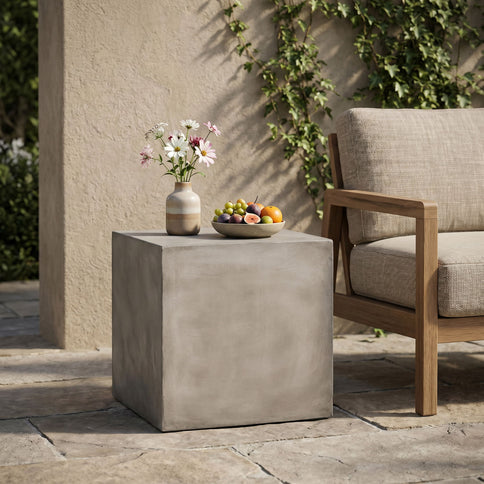 Outdoor / Indoor Square Lightweight Side Table