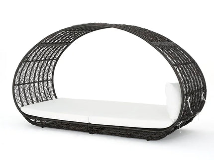 Abigal - Outdoor Wicker Daybed With Cushion