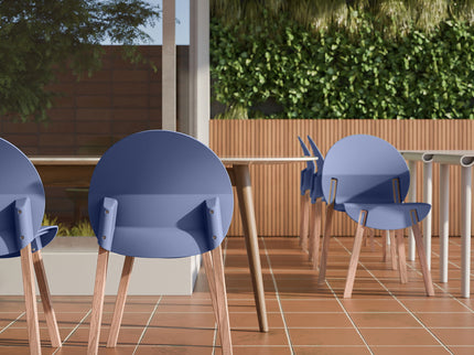 4 Piece Set Of Single Chairs With A Design Combining Modern And Traditional Elements
