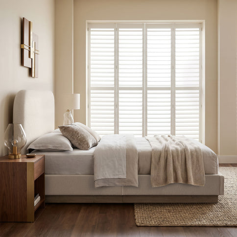Linton - Upholstered Platform Bed With Curved Headboard