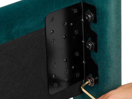 Tufted Upholstered Platform Bed