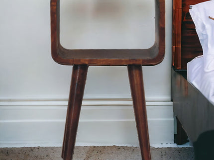 Minimalist Open Curved Nightstand