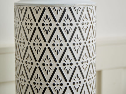 Modern Floor Vase Set Metal Vases With Geometric Pattern, 3 Piece Home Decor Set - White / Black