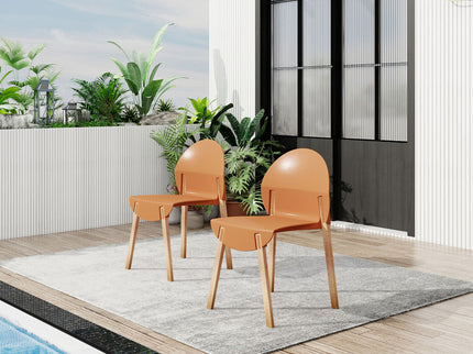 4 Piece Set Of Single Chairs With A Design Combining Modern And Traditional Elements