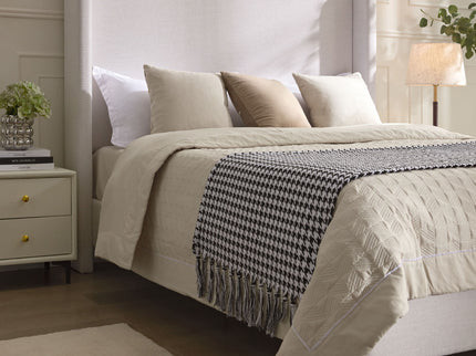 Harper - Tall Headboard Upholstered Bed / High Headboard / Elegant Simplicity / No Box Spring Needed