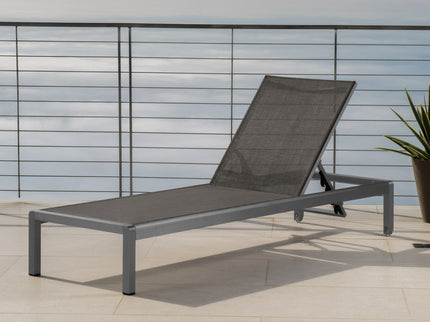 Outdoor Patio Chaise Lounge With 5 Reclining Positions