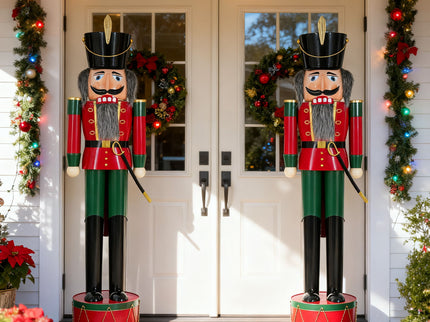 Classic Nutcracker Holiday Decor - Green / Red