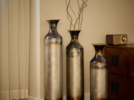 Modern Droplet Shaped Floor Vase Set, Glazed Metal Decorative Vases 3 Piece Home Accent For Living Room - Gold / White