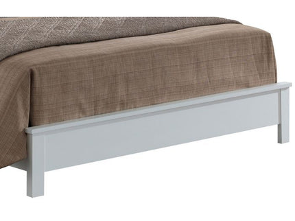 Bed With Transitional Design Stylish