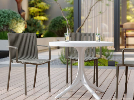 4 Modern Stackable Plastic Armchair Matched With Round Table