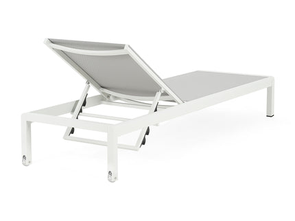 Outdoor Patio Chaise Lounge With 5 Reclining Positions