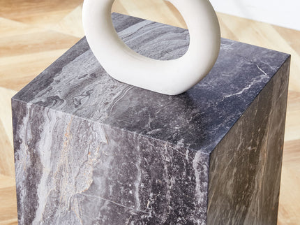 Modern Coffee Table With Stylish Design