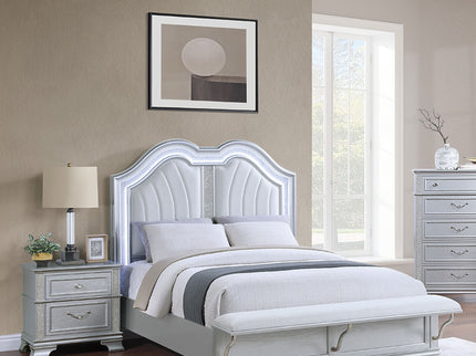 3 Piece Bedroom Set With Elegant Bed, 2 Nightstands