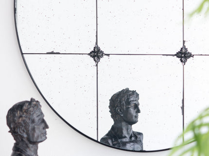 Traditional Decor Style Round Antique Glass Wall Mirror, Wall Decor For For Bathroom Entryway Console Lean Against Wall - Black