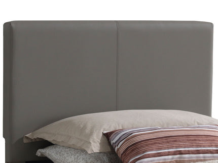 Elegant Platform Bed For Relaxed Spaces